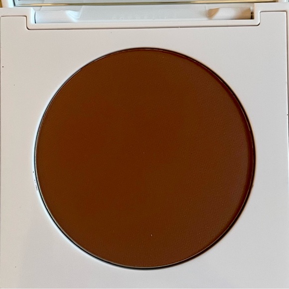 Jaclyn Cosmetics Face It All Correcting Pressed Powder: Correcting Rich - Picture 2 of 8